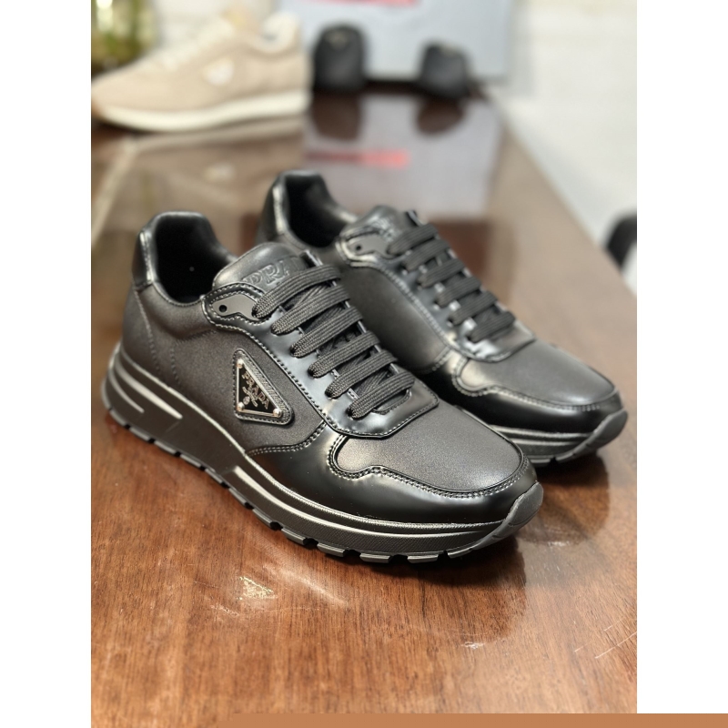 Pra*a casual shoes